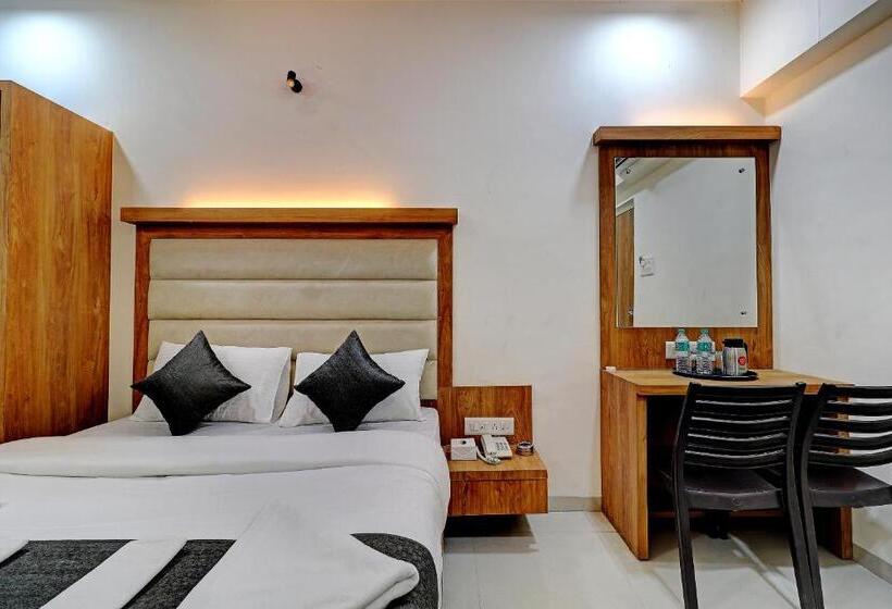 هتل Sun Inn Residency Rabale