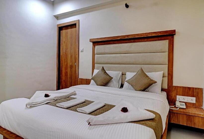 هتل Sun Inn Residency Rabale