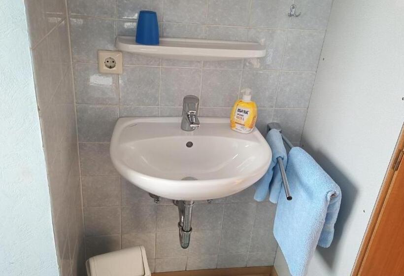 Vandrarhem Gasthaus Krone