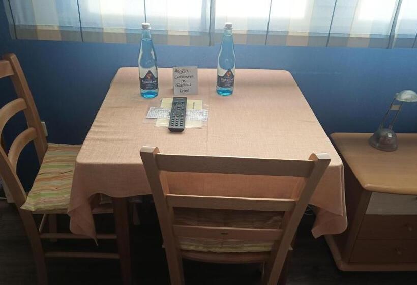 Vandrarhem Gasthaus Krone