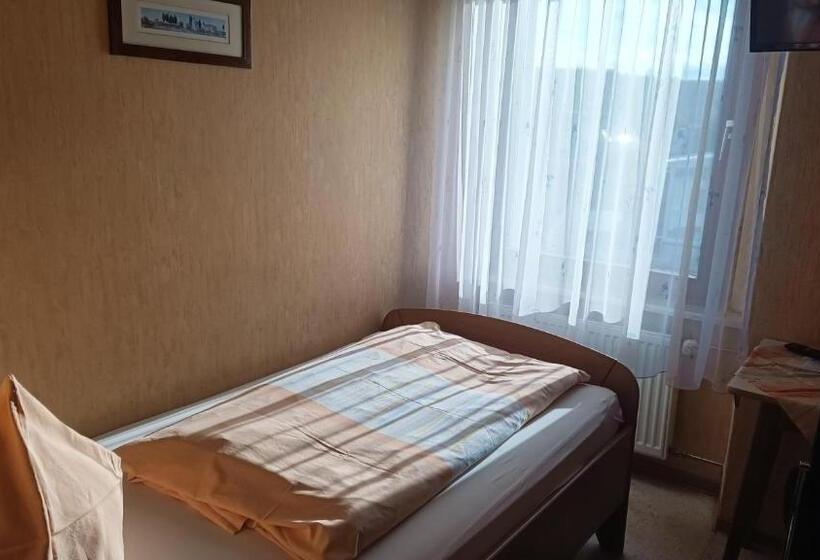 Vandrarhem Gasthaus Krone