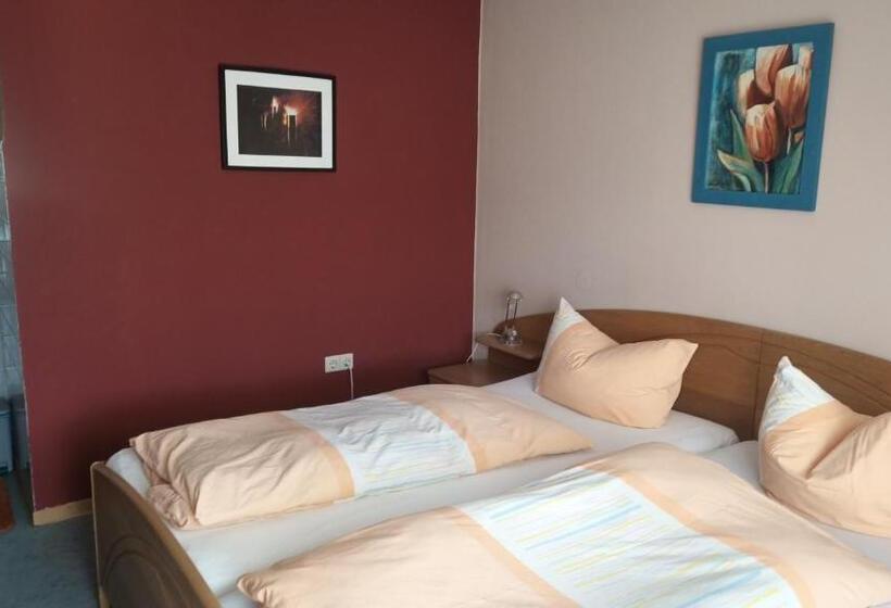 Vandrarhem Gasthaus Krone