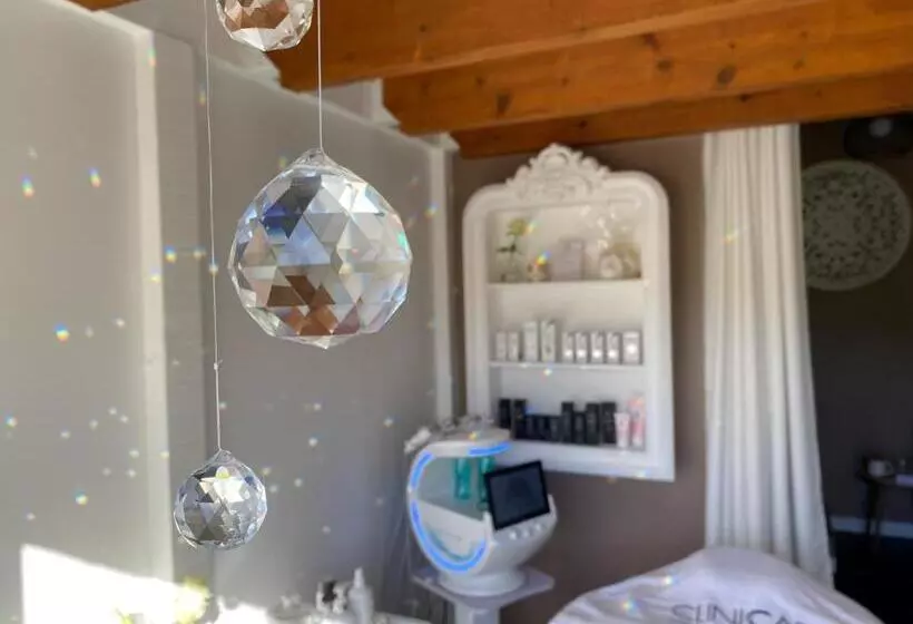 ベッドアンドブレックファースト Chambre D Hôtes   Petit Paradyzen   Lac Du Salagou