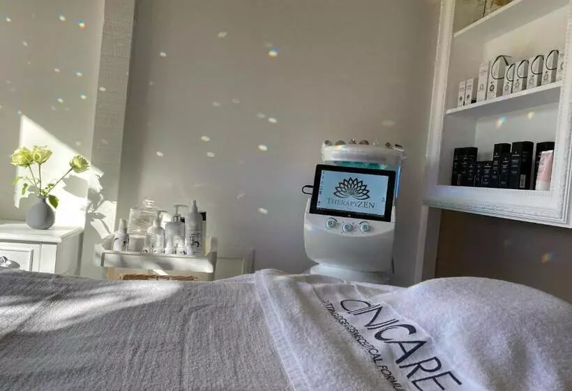 ベッドアンドブレックファースト Chambre D Hôtes   Petit Paradyzen   Lac Du Salagou