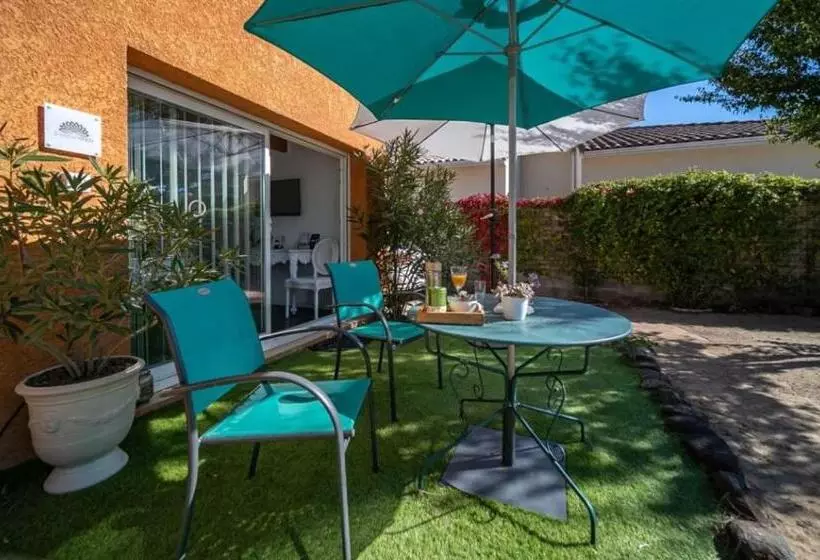 ベッドアンドブレックファースト Chambre D Hôtes   Petit Paradyzen   Lac Du Salagou