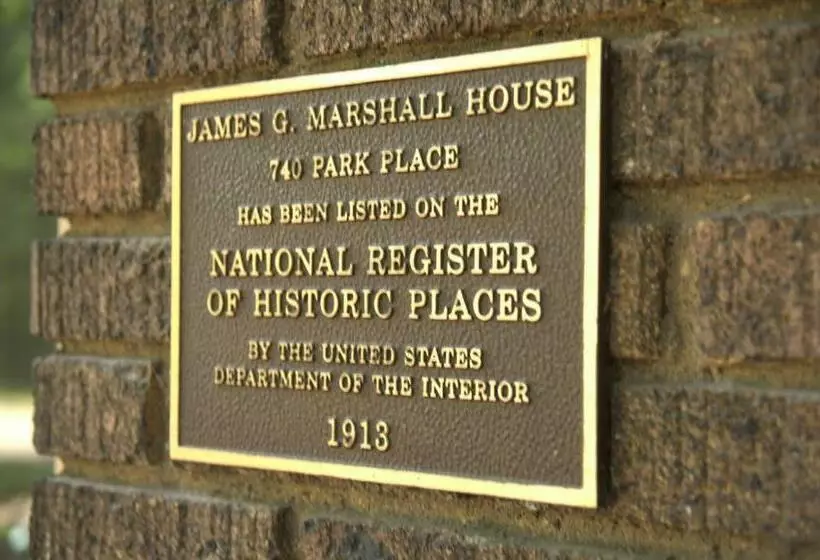 ベッドアンドブレックファースト The Marshall House