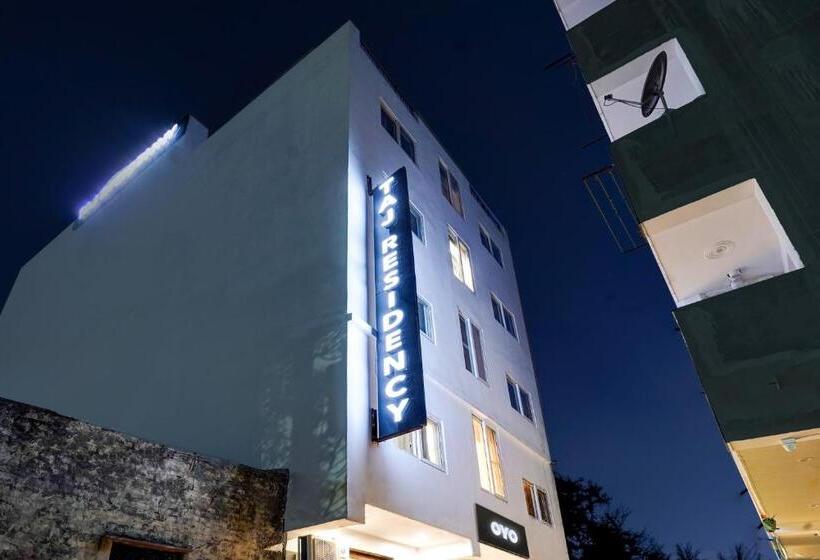 Collection O Hotel Residency Near Dwarka Sector 21 Metro Station