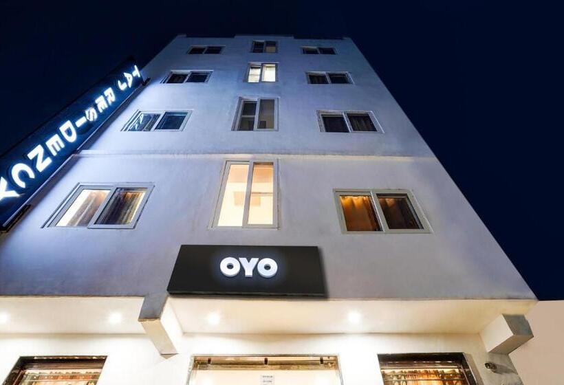 Collection O Hotel Residency Near Dwarka Sector 21 Metro Station