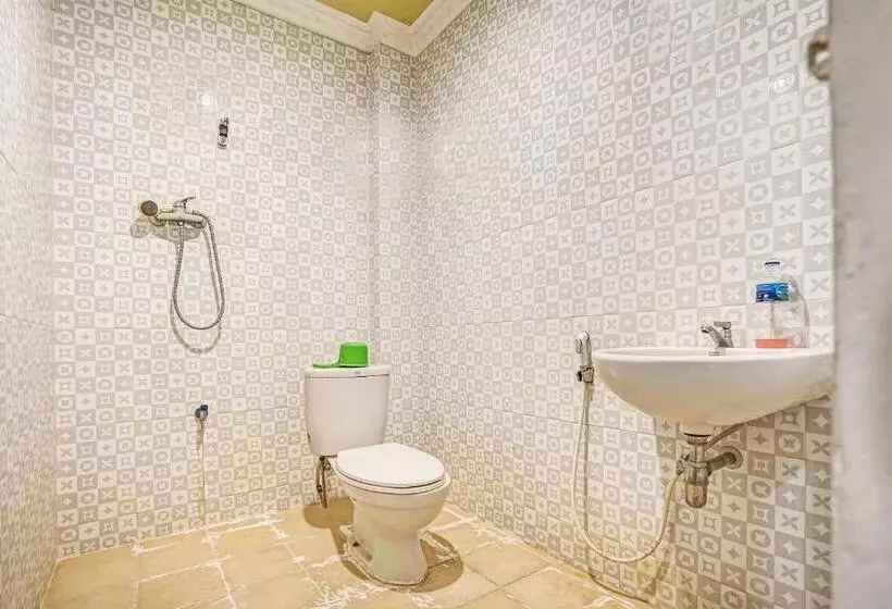 ホテル Oyo 91873 Nugraha Kost