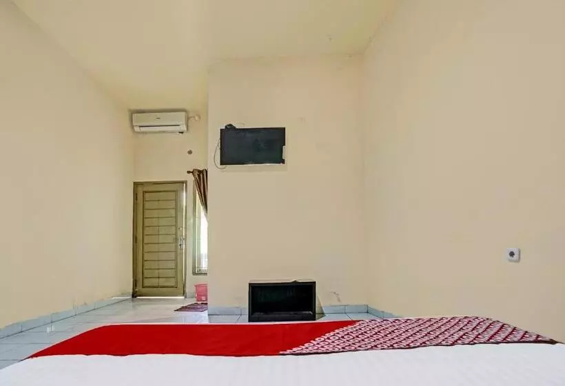 ホテル Oyo 91873 Nugraha Kost