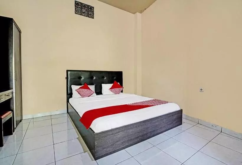 ホテル Oyo 91873 Nugraha Kost