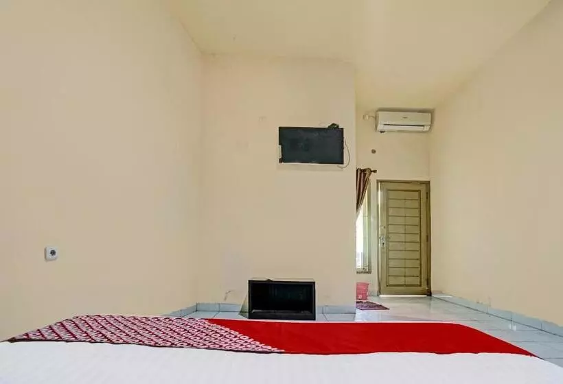 ホテル Oyo 91873 Nugraha Kost