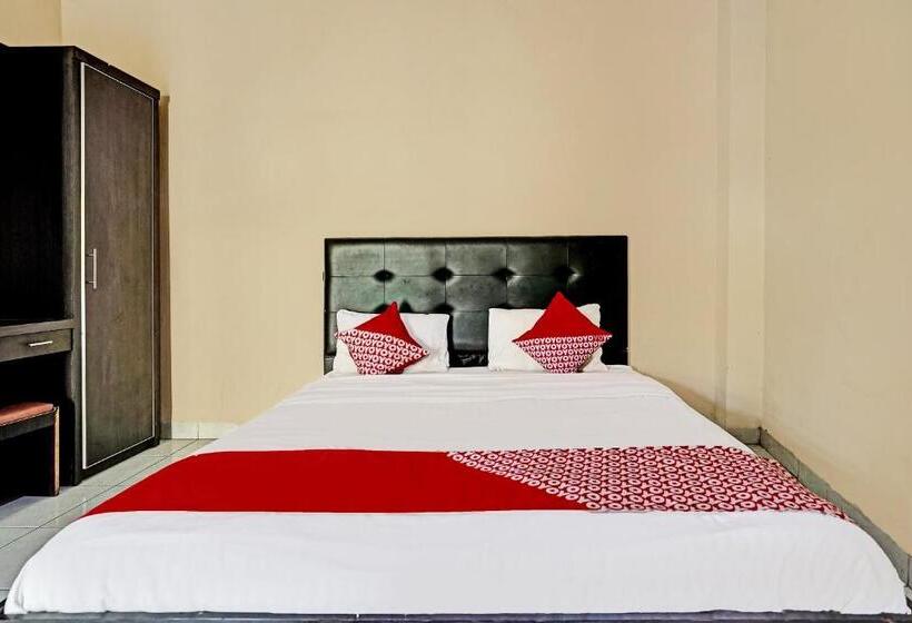 Отель Oyo 91873 Nugraha Kost