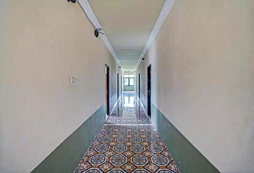 ホテル Oyo 91873 Nugraha Kost