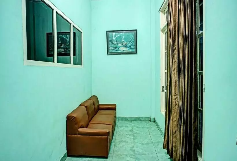 Hotelli Oyo 91874 Kisaran Residence Syariah