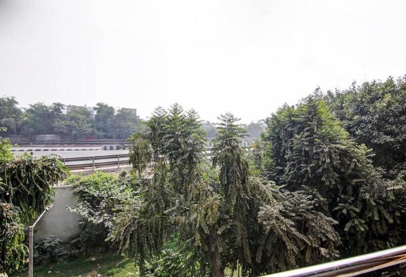 ホテル Flagship Star Light Inn Near Lotus Temple