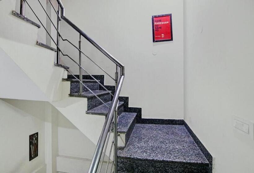 ホテル Flagship Star Light Inn Near Lotus Temple