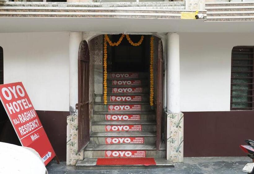 ホテル Pop 70207 Raghav Residency