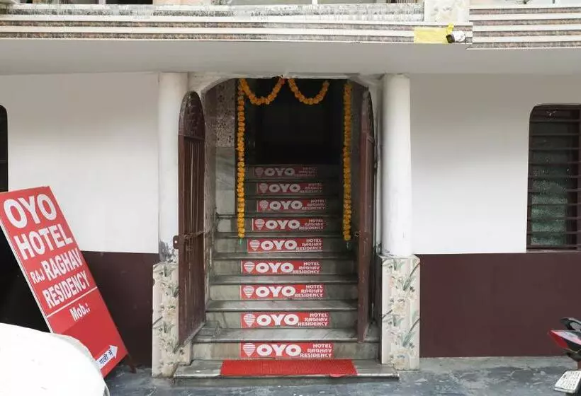 ホテル Pop 70207  Raghav Residency