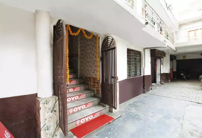 ホテル Pop 70207  Raghav Residency