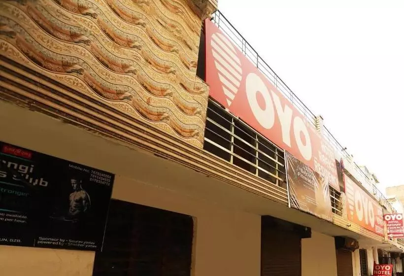 ホテル Pop 70207  Raghav Residency