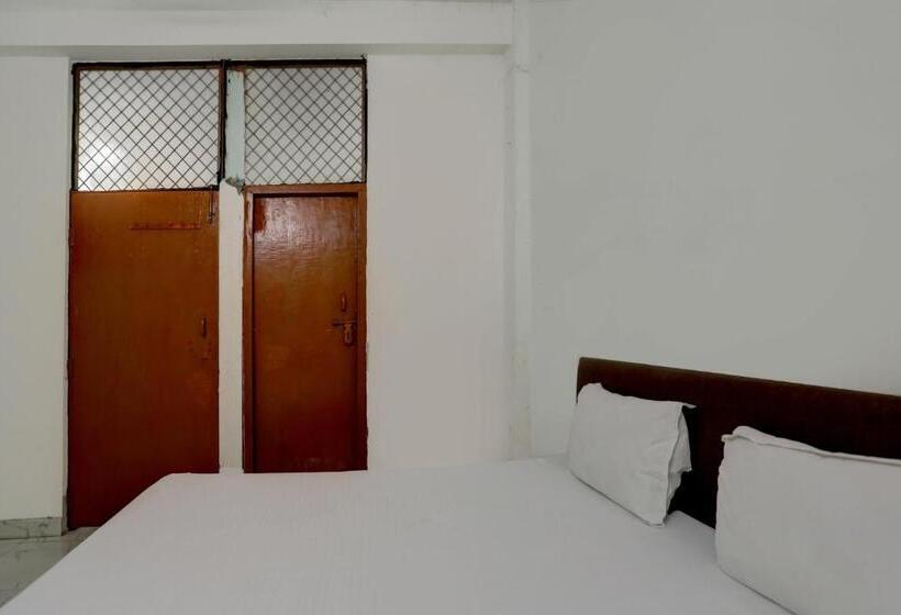 ホテル Pop 70207 Raghav Residency