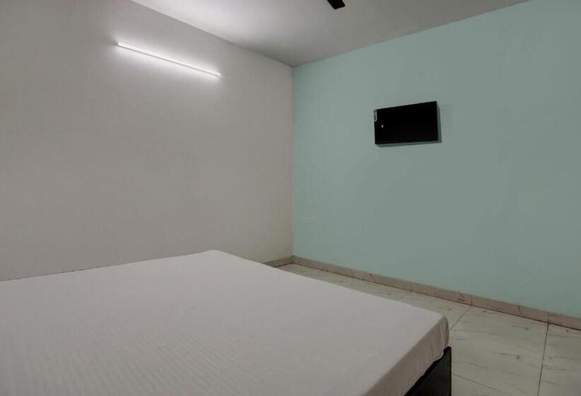 ホテル Pop 70207 Raghav Residency