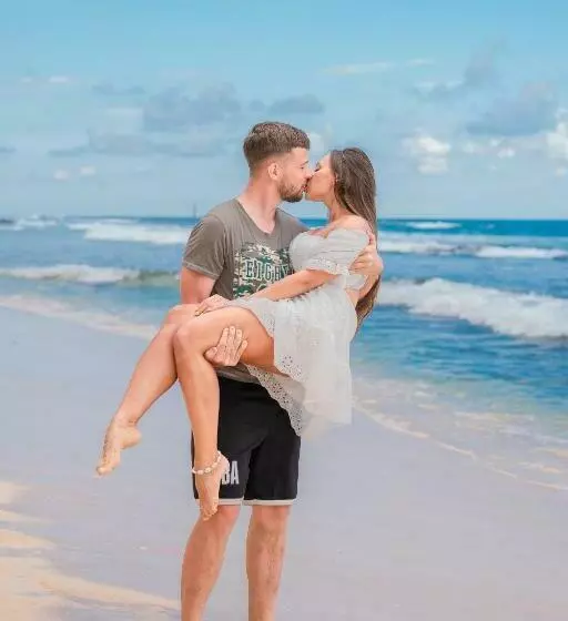 Hotelli Rock Fort Beach Resort