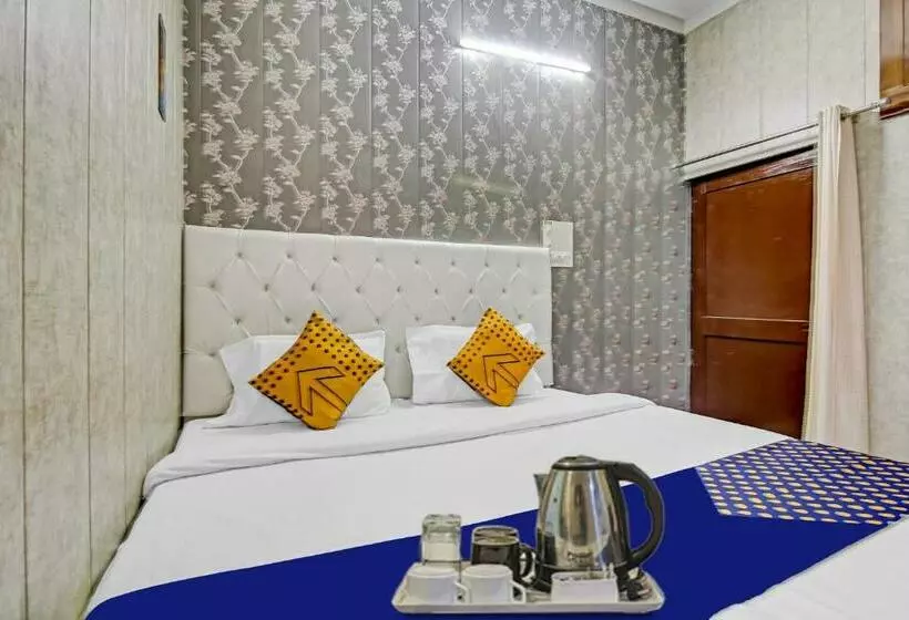 ホテル Spot On 702048  Greenview Homestay