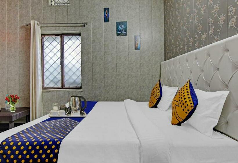 Hotel Spot On 702048  Greenview Homestay