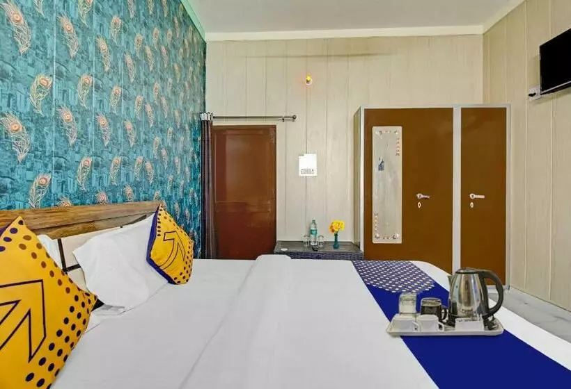ホテル Spot On 702048  Greenview Homestay