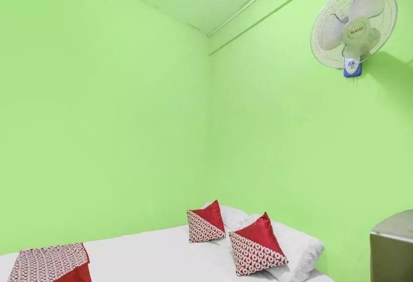 ホテル Spot On 91882 Bilqis Homestay