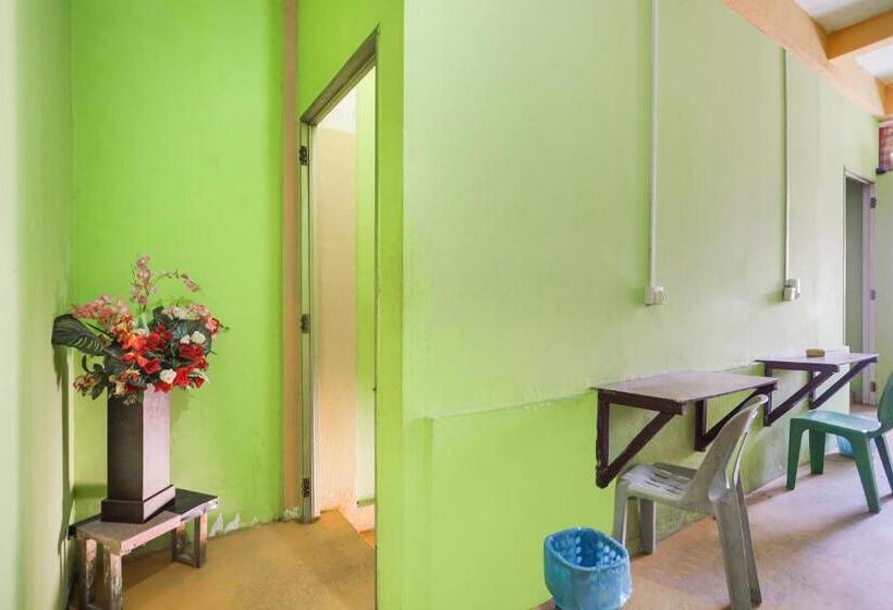 בית מלון כפרי Spot On 91882 Bilqis Homestay