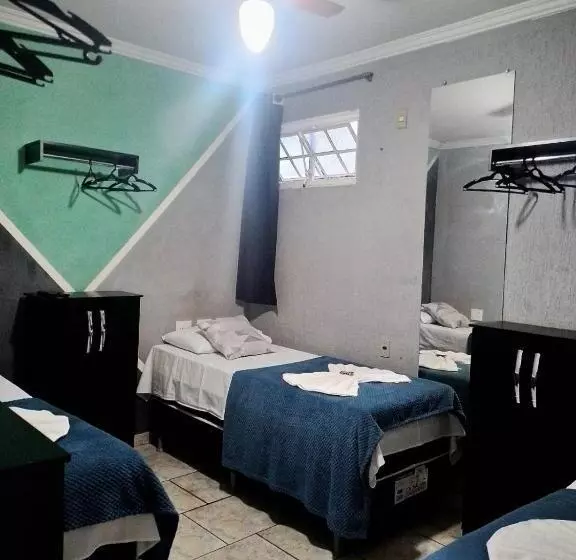 ペンション Pousada Uberaba