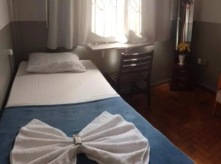 ペンション Pousada Uberaba