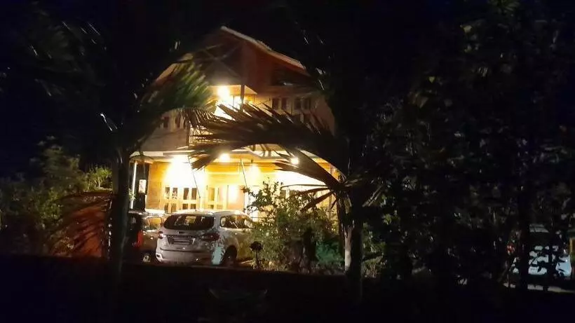 ペンション The Wood Beach House