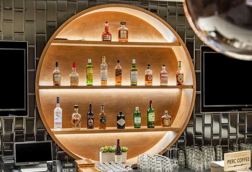 Cambria Hotel Savannah Downtown Historic District