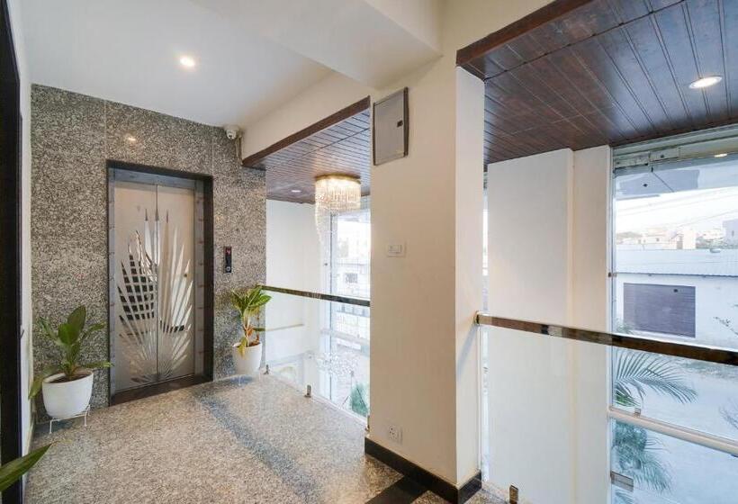 Fabhotel Infinity Blue