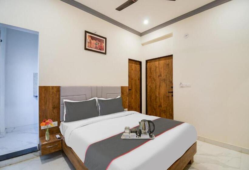 Fabhotel Infinity Blue