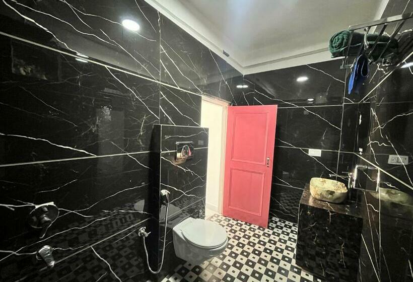 بنسيون The Hippo Homes