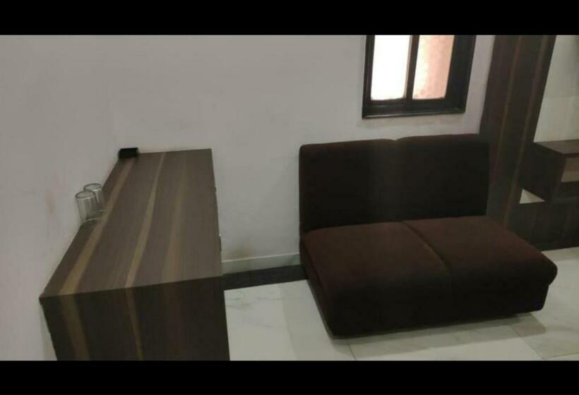 Shri Halwai Hotel Association & Lodge Gondia By Wb Inn