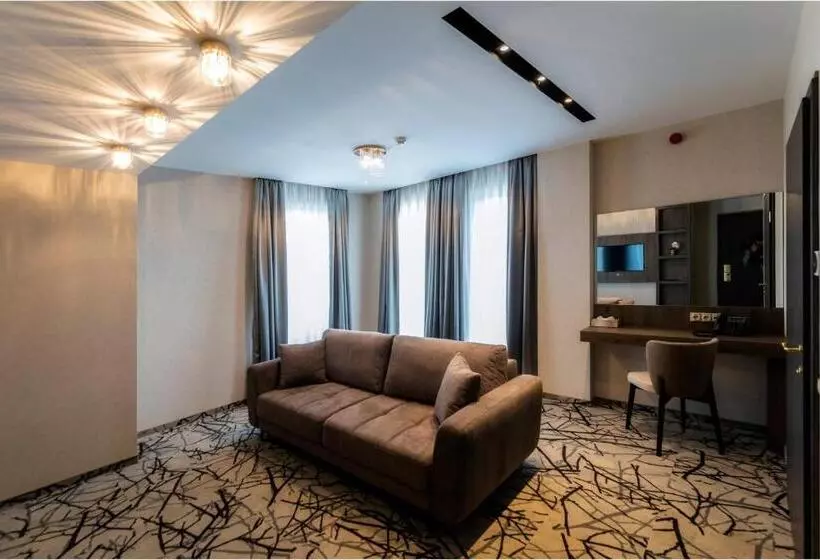 Hotelli Szatmári & étterem Jászberény