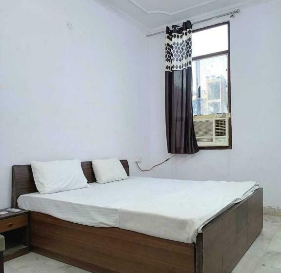 Hotel Oyo 70190 Diamond Inn