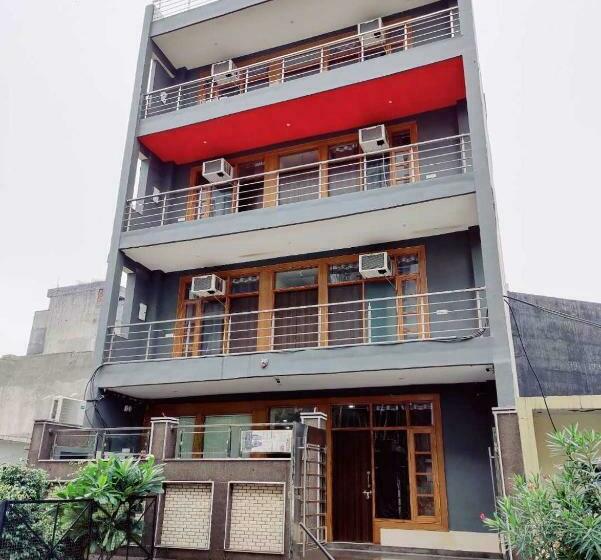 Hotel Oyo 70190 Diamond Inn