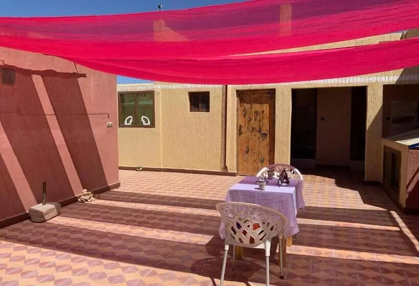 Retkeilymaja Birgits Bed & Bistro, Garage Für Biker Kostenlos