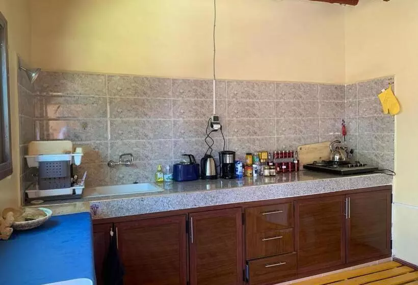 Retkeilymaja Birgits Bed & Bistro, Garage Für Biker Kostenlos