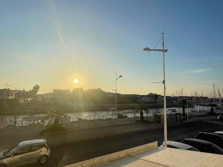 هتل Clair De Lune