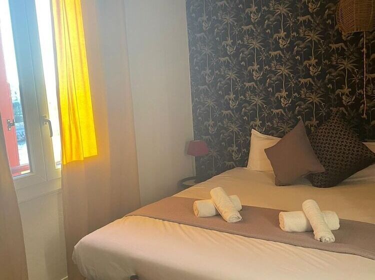 هتل Clair De Lune