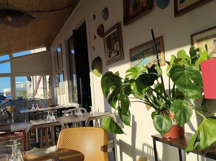 هتل Clair De Lune