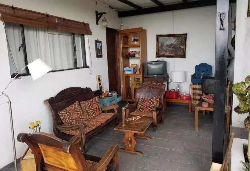 ユースホステル Posada Turística La Ceiba